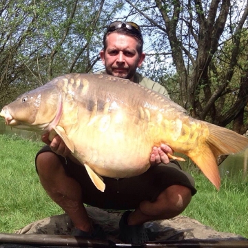 Carp (45lbs 5oz ) caught by Terry Leggatt (PB) at  France.