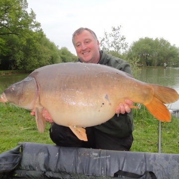 Carp (45lbs 0oz ) caught by Geoff Matthews at  France.