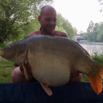 Carp (0lbs 0oz ) caught by Danny Acock (PB) at  France.