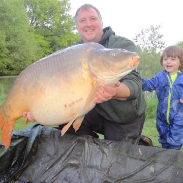 Carp (50lbs 4oz ) caught by Geoff and Jamie Matthews at  France.