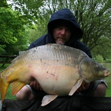 Carp (36lbs 0oz ) caught by Craig Sheppard at  France.