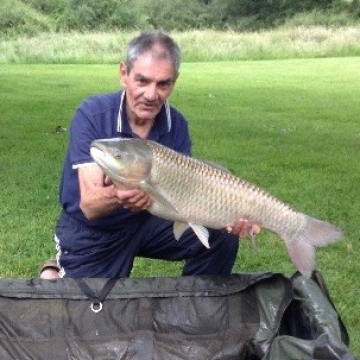 Carp (0lbs 0oz ) caught by Bob Carey at  France.