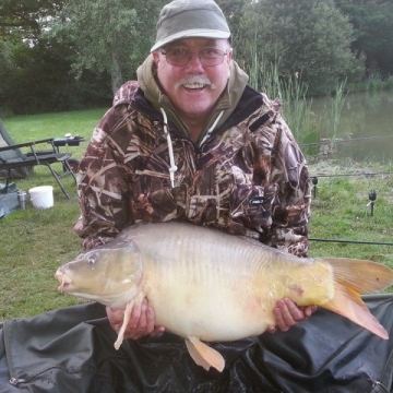 Carp (30lbs 0oz ) caught by George McDonnell at  France.