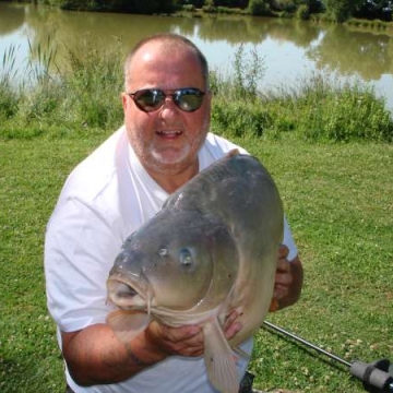 Carp (28lbs 12oz ) caught by Reg Miller at  France.