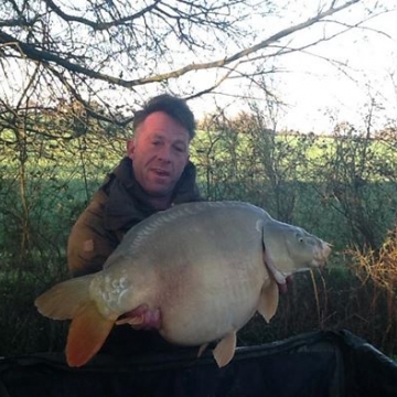 Carp (32lbs 0oz ) caught by Alan Downes at  France.