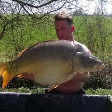 Carp (34lbs 0oz ) caught by Alan Downes at  France.