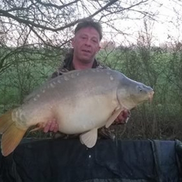 Carp (38lbs 0oz ) caught by Alan Downes at  France.