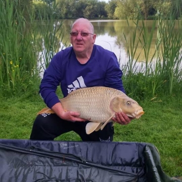 Carp (23lbs 0oz ) caught by Andrew Harris at  France.