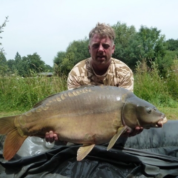 Carp (31lbs 7oz ) caught by Andy King at  France.