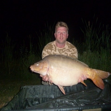 Carp (36lbs 8oz ) caught by Andy King at  France.