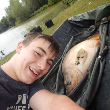 Carp (0lbs 0oz ) caught by Anthony Burgess at  France.