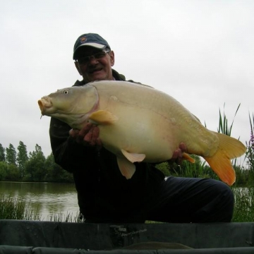 Carp (32lbs 12oz ) caught by Bob Carey at  France.