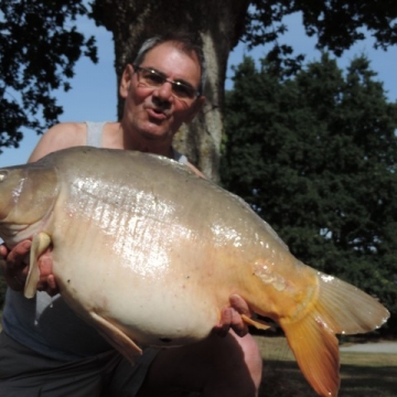 Carp (35lbs 8oz ) caught by Bob Carey at  France.