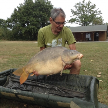 Carp (34lbs 8oz ) caught by Bob Carey at  France.