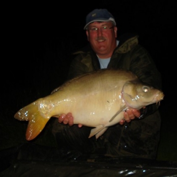 Carp (22lbs 4oz ) caught by Bob Hale at  France.