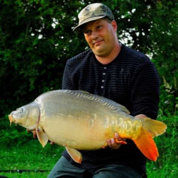 Carp (26lbs 14oz ) caught by Carsten Madsen at  France.