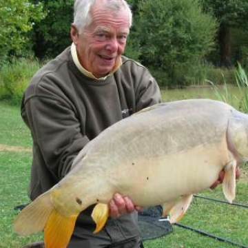 Carp (27lbs 0oz ) caught by Chuck Ives at  France.