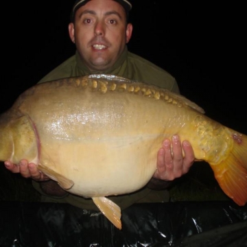 Carp (32lbs 5oz ) caught by Craig Newstead at  France.