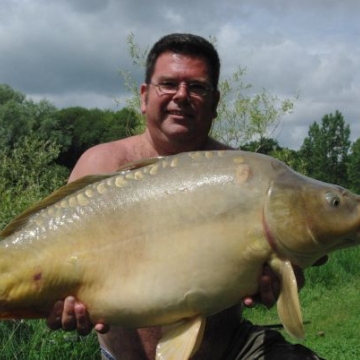 Carp (24lbs 1oz ) caught by Danny Plummer at  France.