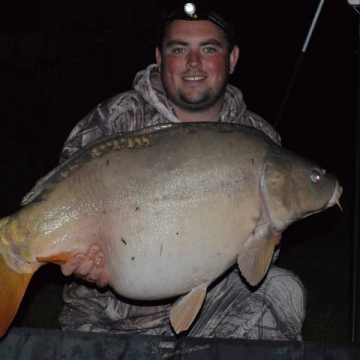 Carp (37lbs 12oz ) caught by Dan Booker at  France.