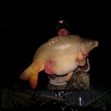 Carp (38lbs 8oz ) caught by Darren Palmer at  France.