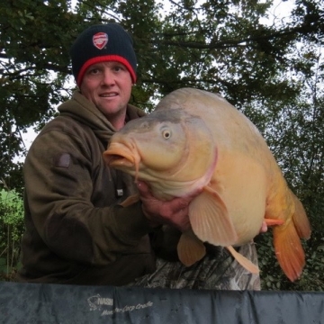 Carp (38lbs 0oz ) caught by Darren Palmer at  France.