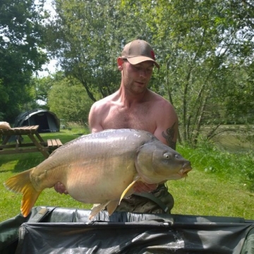 Carp (35lbs 0oz ) caught by Darren Smith at  France.