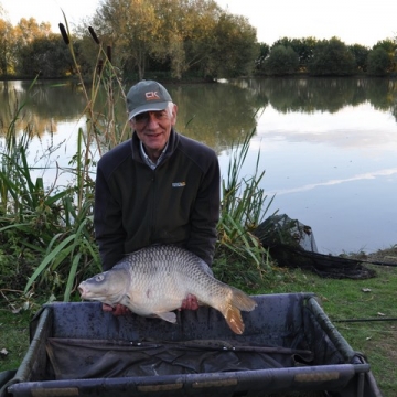 Carp (28lbs 8oz ) caught by Dave Bednall at  France.