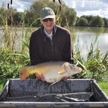 Carp (34lbs 3oz ) caught by Dave Bednall at  France.