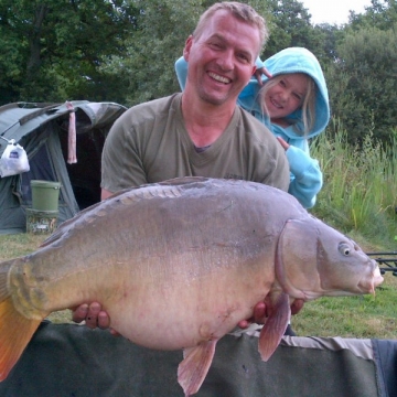 Carp (34lbs 12oz ) caught by Dave Callow at  France.