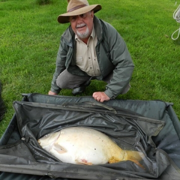 Carp (30lbs 0oz ) caught by Dave Hale at  France.