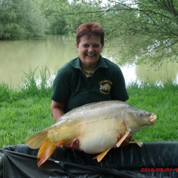 Carp (32lbs 12oz ) caught by Debbie Wright at  France.