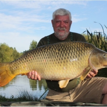 Carp (39lbs 0oz ) caught by Derek Hart at  France.