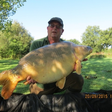 Carp (43lbs 12oz ) caught by Duncan de Gruchy at  France.