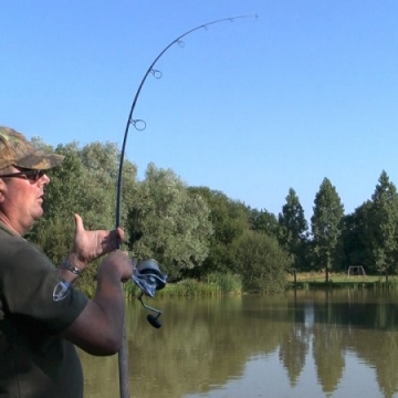 Carp (0lbs 0oz ) caught by Duncan de Gruchy at  France.