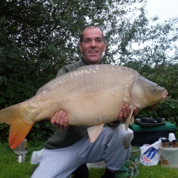 Carp (31lbs 8oz ) caught by Gary Hewes at  France.