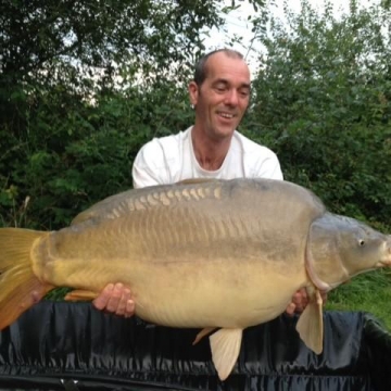 Carp (42lbs 3oz ) caught by Gary Hewes at  France.