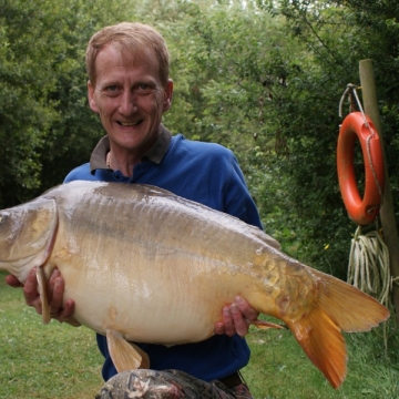 Carp (37lbs 4oz ) caught by Graham Burn at  France.