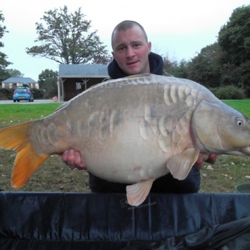 Carp (29lbs 0oz ) caught by Jamie Stitt at  France.