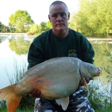 Carp (31lbs 11oz ) caught by Jezz Bailey at  France.