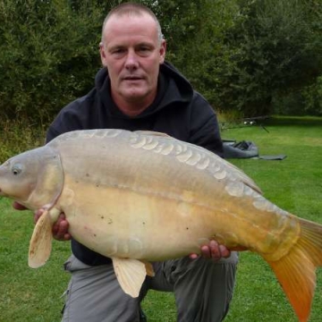 Carp (31lbs 15oz ) caught by Jezz Bailey at  France.