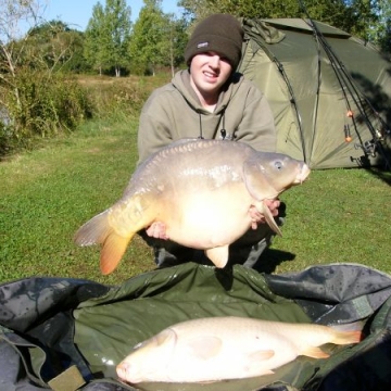 Carp (0lbs 0oz ) caught by Joe Butterfield at  France.