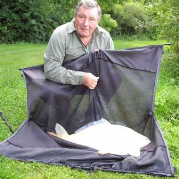 Carp (21lbs 0oz ) caught by John Hillson at  France.