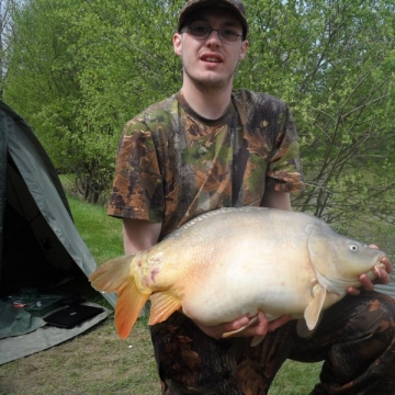 Carp (31lbs 0oz ) caught by John Kearns (PB) at  France.