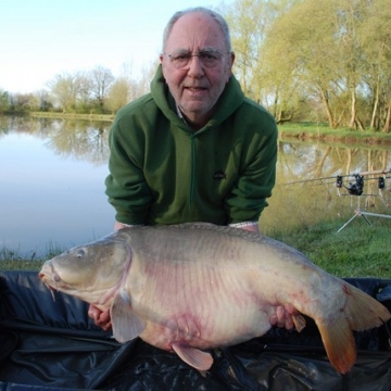 Carp (40lbs 10oz ) caught by Ken Dallow at  France.