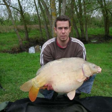 Carp (32lbs 0oz ) caught by Kerry at  France.