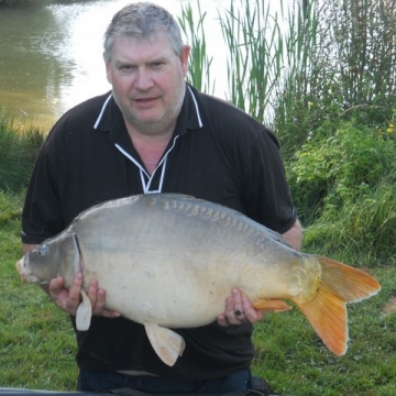 Carp (32lbs 4oz ) caught by Kevin Jones at  France.