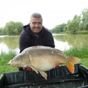 Carp (29lbs 0oz ) caught by Kevin Priest at  France.