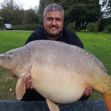 Carp (41lbs 4oz ) caught by Kevin priest at  France.