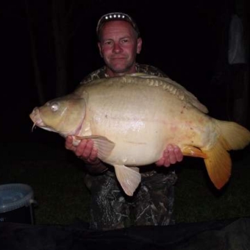 Carp (21lbs 0oz ) caught by Martin at  France.